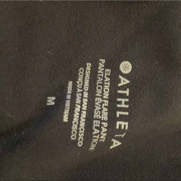 ATHLETA ⭐️ flare leggings - Picture 3 of 4